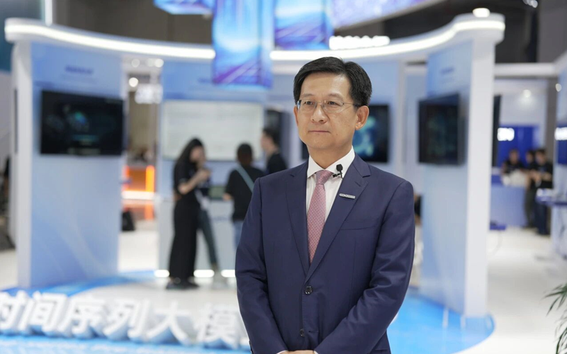 崔山受新华社专访：以工业具身智能重构出产力，引领流程工业智能化升级